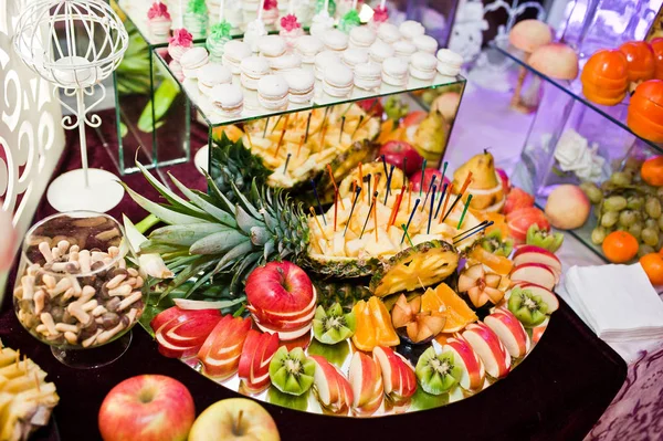 Huge variety of delicious and colorful meals on wedding banquet. — Stock Photo, Image