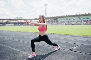 Fitness spor stadyum açık spor, sportif kız. Hap'ı