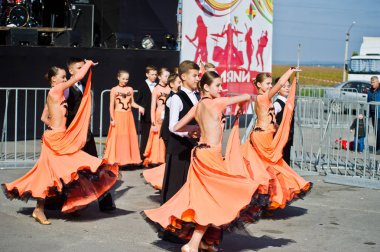 Ternopil, Ukrayna - 1 Ekim 2017: balo salonu dans çocuklara Po