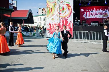 Ternopil, Ukrayna - 1 Ekim 2017: balo salonu dans çocuklara Po