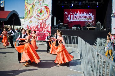 Ternopil, Ukrayna - 1 Ekim 2017: balo salonu dans çocuklara Po