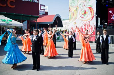 Ternopil, Ukrayna - 1 Ekim 2017: balo salonu dans çocuklara Po
