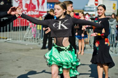 Ternopil, Ukrayna - 1 Ekim 2017: balo salonu dans çocuklara Po