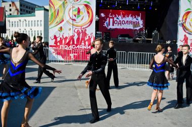 Ternopil, Ukrayna - 1 Ekim 2017: balo salonu dans çocuklara Po