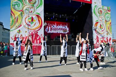 Ternopil, Ukrayna - 1 Ekim 2017: Modern dans çocuklar Podoly