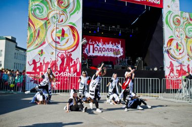 Ternopil, Ukrayna - 1 Ekim 2017: Modern dans çocuklar Podoly