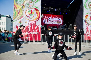 Ternopil, Ukrayna - 1 Ekim 2017: Modern dans çocuklar Podoly