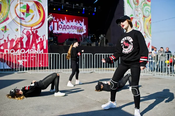 Ternopil, Ukrayna - 1 Ekim 2017: Modern dans çocuklar Podoly