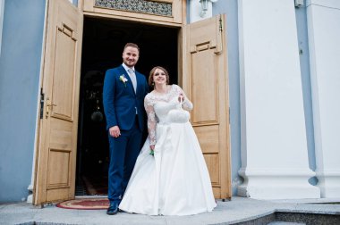 Evlilik çift şekerler düğün töreni outsi sonra atma