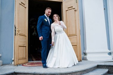 Evlilik çift şekerler düğün töreni outsi sonra atma