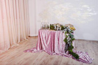 Mumlar ve dekor ile tablo. Mutlu kış tatil kavramı.