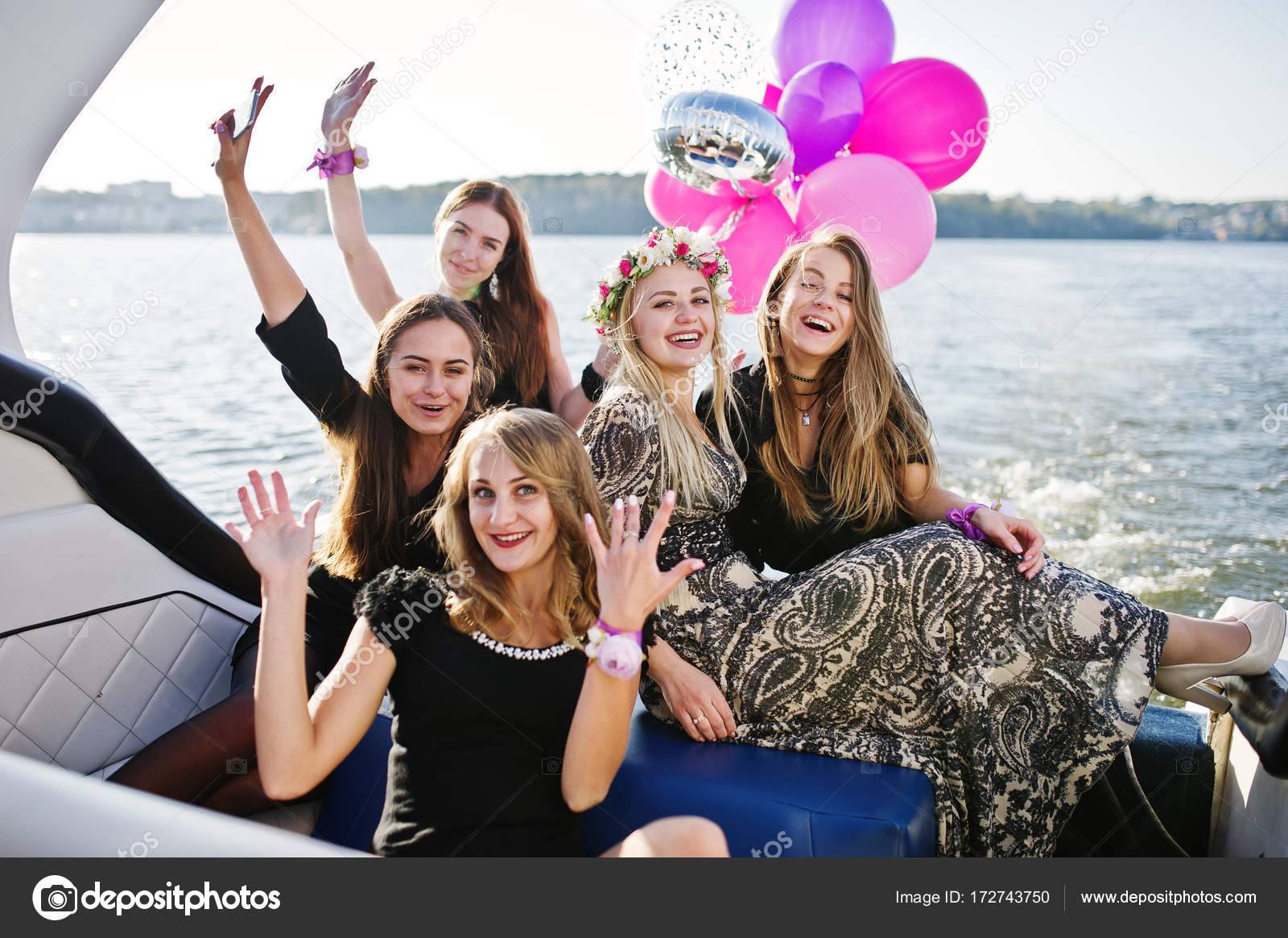 devchonki-na-devichnike-studenti-porno-blonda-na-shpilkah