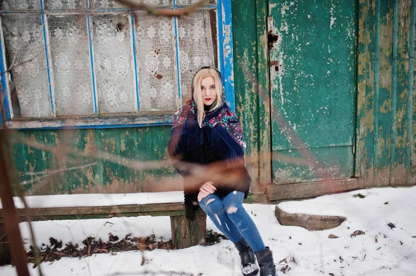 Blonde girl with hand embroidered scarf posed at winter day. Wom — Stock Photo, Image