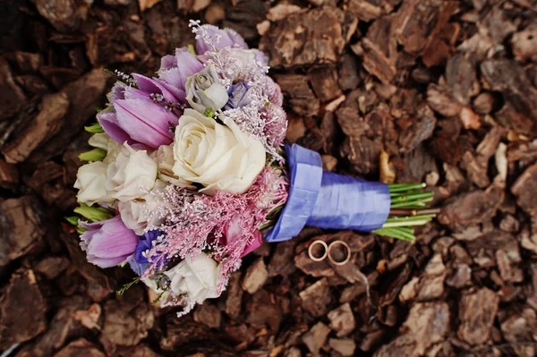 Krásná moderní a elegantní svatební kytice. — Stock fotografie