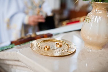 Düğün günü. Düğün hazırlıkları için aksesuarlar. İki düğün.