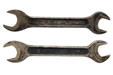 Beyaz arka plan üzerinde izole vintage paslı anahtar