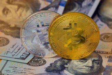 Para zemin üzerine altın ve gümüş metal bitcoin