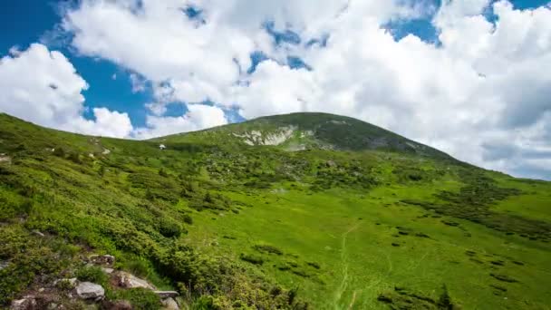 Tiden förfaller vackra berg och moln natur landskap — Stockvideo