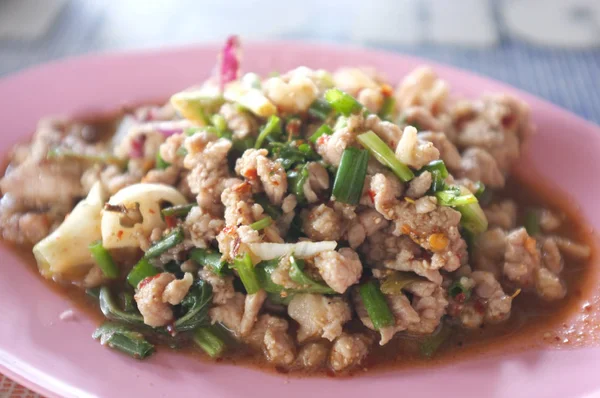 Cucina thailandese, carne di maiale macinata piccante — Foto Stock