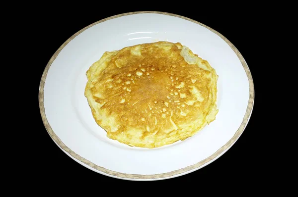 Cocina tailandesa, Tortilla estilo tailandés sobre fondo negro — Foto de Stock