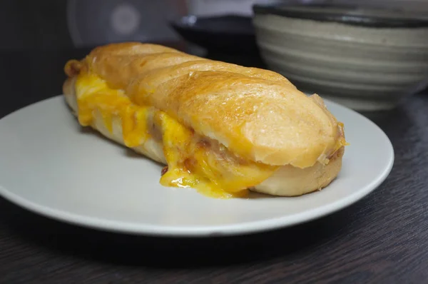 街头食品烤奶酪三明治早餐 — 图库照片
