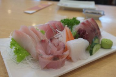 Japon yemekleri kataloglar menüsünün suşi ayarla paket, resim kırpma yoluyla di kesimli fotoğraf için