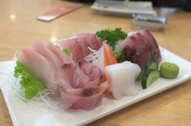 Japon yemekleri kataloglar menüsünün suşi ayarla paket, resim kırpma yoluyla di kesimli fotoğraf için