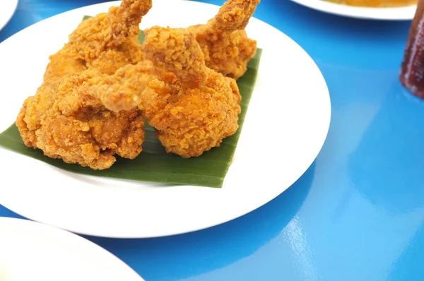 Εικόνα Για Ταϊλανδικό Τροφίμων Καταλόγους Μενού Βαθιές Πυρκαγιές Κοτόπουλο Γίνεται — Φωτογραφία Αρχείου