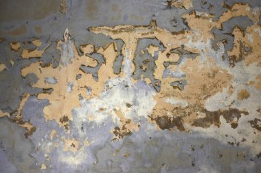 Grunge arka planı, kırmızı tuğla duvar dokusu parlak alçı duvar ve yolu bloklar, terk edilmiş dış şehir kaldırımı kavramı 