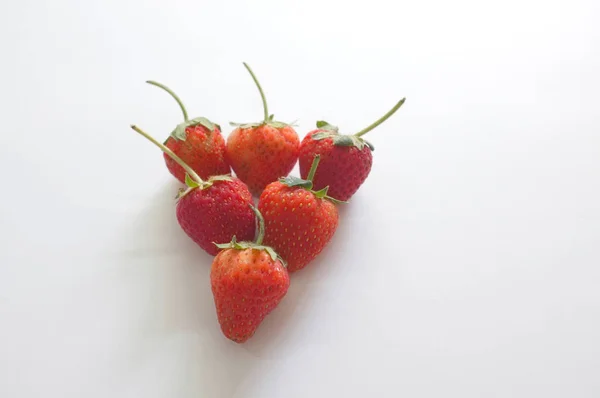 Căpșuni Proaspete Fundal Alb — Fotografie, imagine de stoc
