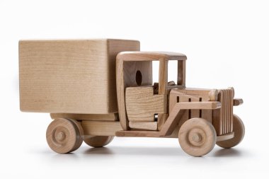 Kamyon van oyuncak araba doğal ahşap, yan görünüm yaptı.