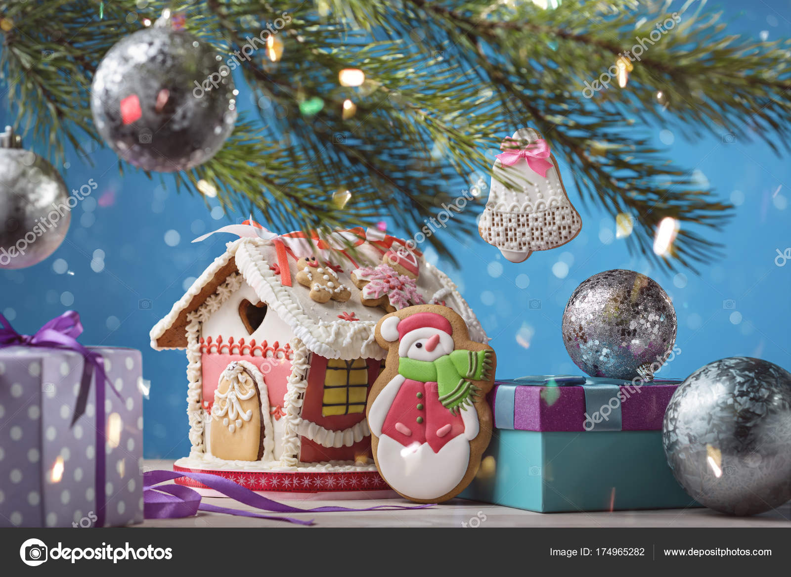 Maison Pain épice Bonhomme Neige Cadeaux Noël Boules Noël