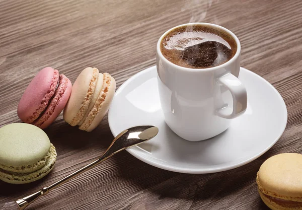 White Cup Hot Coffee American French Macaroons — Stock Photo, Image