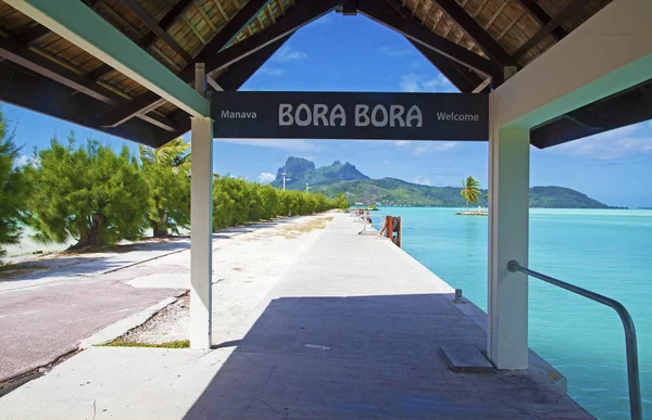 Sinal de boas-vindas no aeroporto de Bora Bora — Fotografia de Stock