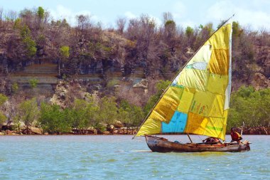 Patchwork yelken ile küçük dhow