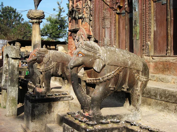 Statues Elephants Changu Narayan Temple Kathmandu — 스톡 사진