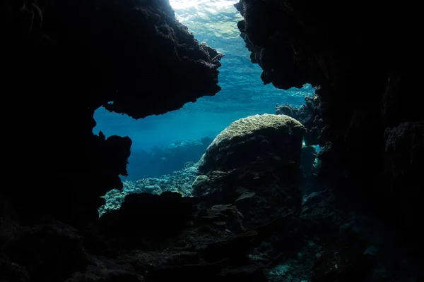 Dark Underwater Cavern in Solomon Islands — Stock Photo, Image