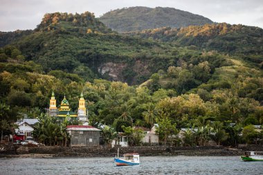 Uzaktan Köyü Alor, Endonezya