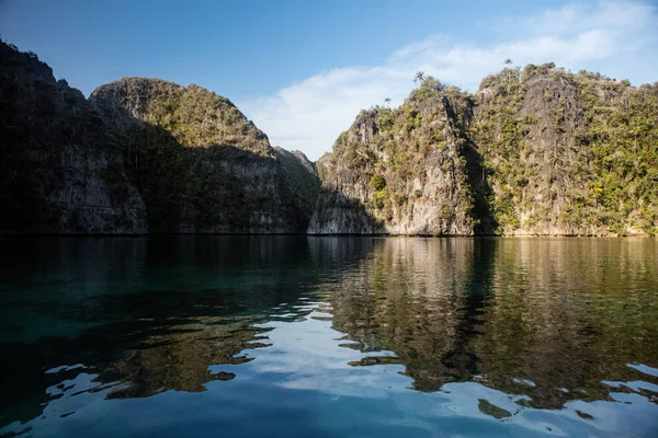 Islas Calizas y Laguna Pacífica — Foto de Stock