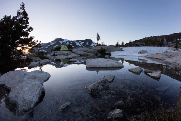 Backcountry scenérie v nekonečné pustině, pohoří Sierra Nevada — Stock fotografie