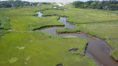 Dolambaçlı kanalı ile Cape Cod üzerinde sulak