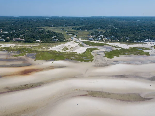 Пісок з плоским і Cape Cod узбережжя в літній час — стокове фото
