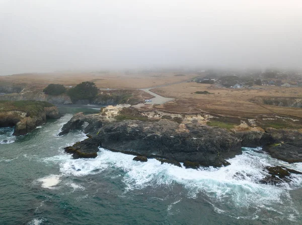 Köd és Észak-Kalifornia partvidékén, Mendocino — Stock Fotó