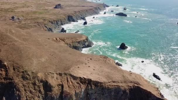 Luchtfoto van Noord-Californië kust — Stockvideo