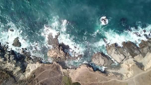 Vista aérea da costa panorâmica no norte da Califórnia — Vídeo de Stock