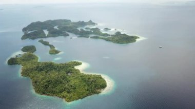 Adaları'nın Pef, Raja Ampat havadan görünümü