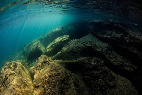 Luz Del Sol Las Sombras Mezclan Bajo Agua Fondo Marino — Foto de Stock