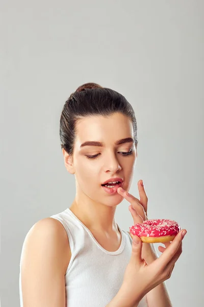 Beauty Model Girl Holds Pink Donut Diet Funny Brunette Woman — Stock Photo, Image