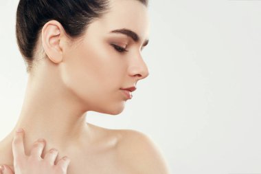 Güzellik yüz. Doğal makyaj güzel kadınla. Portre portre sağlıklı pürüzsüz yüz cilt ile Model kızın. Yüksek çözünürlük