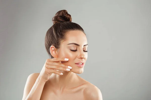 Beauty Woman Cosmetics Retrato Pele Limpa Perfeita Feminina Cuidado Com — Fotografia de Stock
